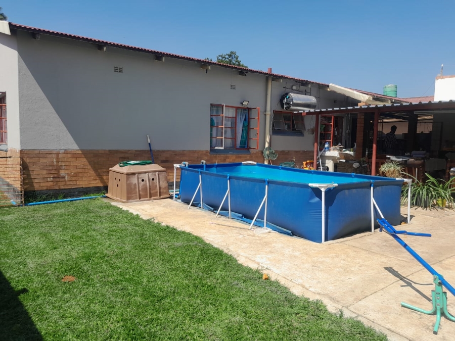 3 Bedroom Property for Sale in Oos Einde North West